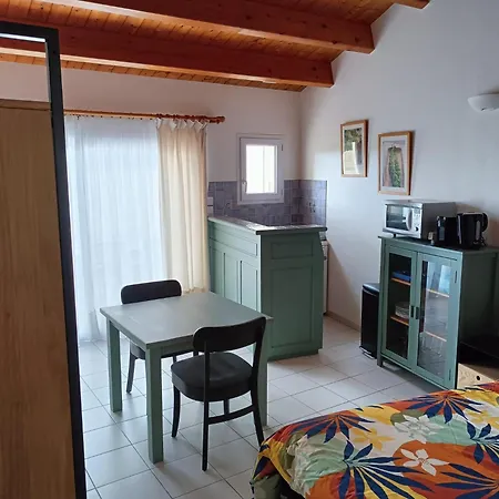 Large Close To The Apartament