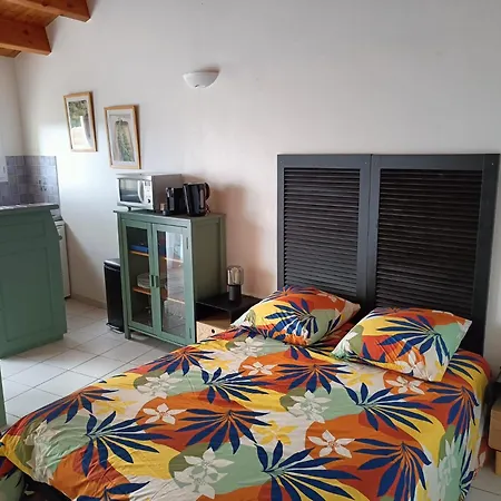 Large Close To The * Saint-Martin-de-Ré